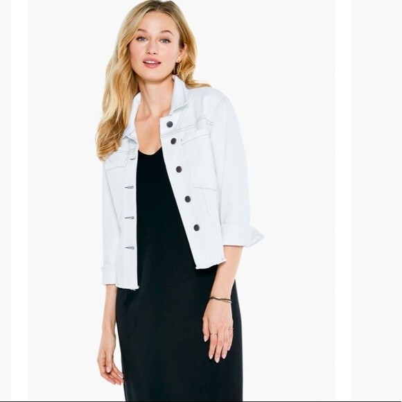 Nic + Zoe Super Stretch Denim Jacket with Raw Hem Size Small - Picture 7 of 8